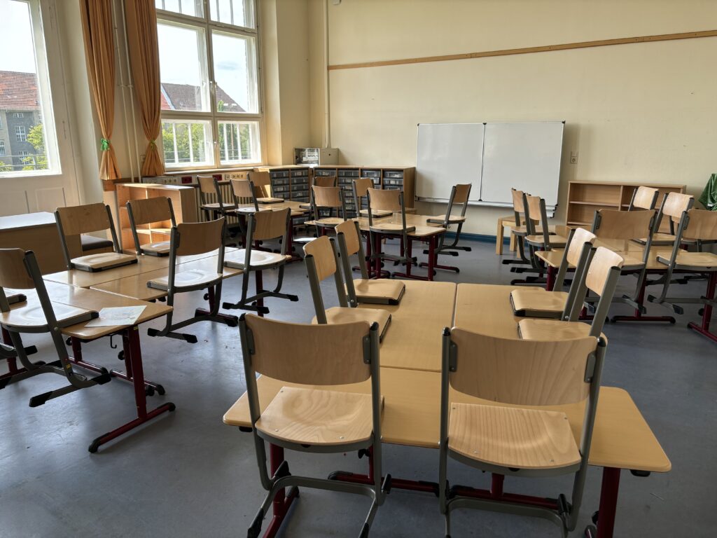 #wochenrueckblick KW 29 / 2024 - Leeres Klassenzimmer